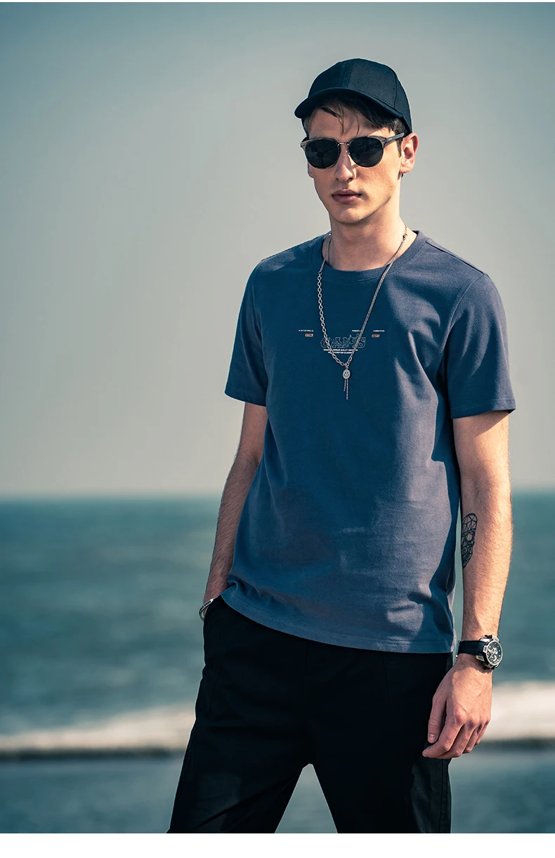 Y1427 summer pure cotton European and American simple and exquisite printing men's short-sleeved T-shirt
Y1427 summer pure cotton European and American simple and exquisite printing men's short-sleeved T-shirt