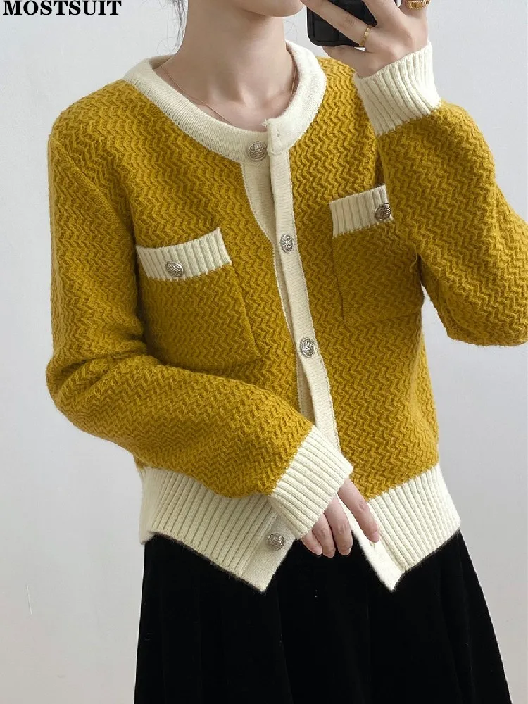 Korean Elegant Vintage Women's Sweater Cardigan Long Sleeve O-neck Stylish Chic Color-blocked Tops Fashion Ladies Coat Jumpers
Korean Elegant Vintage Women's Sweater Cardigan Long Sleeve O-neck Stylish Chic Color-blocked Tops Fashion Ladies Coat Jumpers