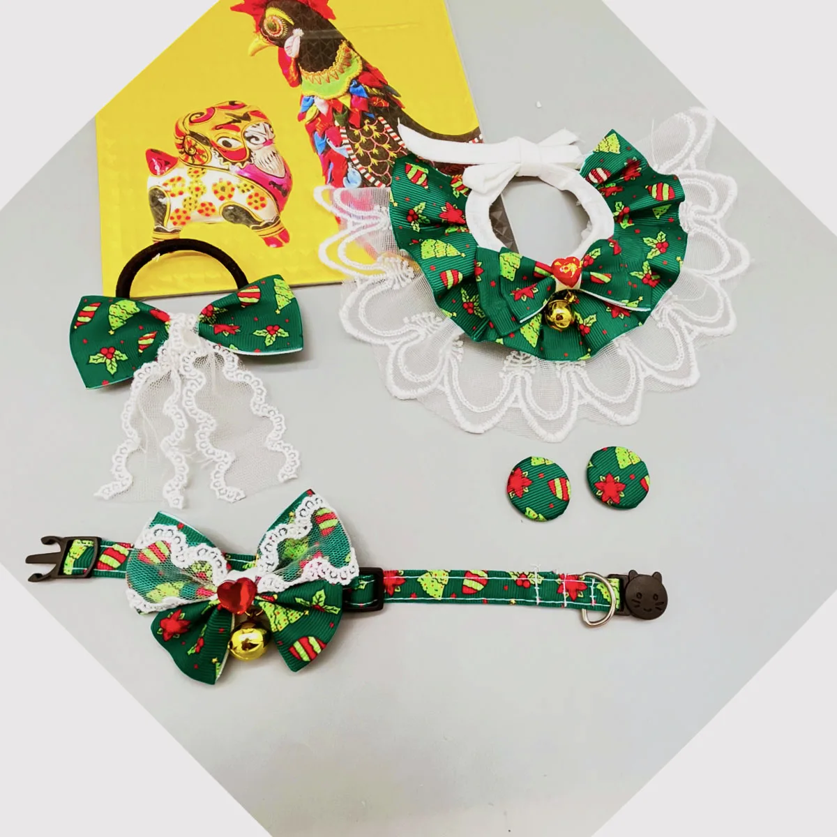 Christmas Pet Slobber Cat Christmas Bib Pet Collar Bow Tie Slobber Dog Cat Jewelry Set Cat Accessories Pet Supplies
Christmas Pet Slobber Cat Christmas Bib Pet Collar Bow Tie Slobber Dog Cat Jewelry Set Cat Accessories Pet Supplies