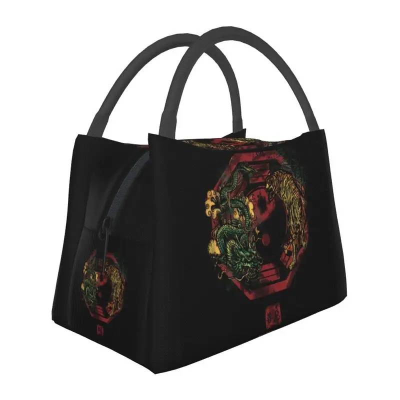Hand-held insulated refrigerated simple style lunch bag is convenient attractive, cute, suitable for family friends picnics
Hand-held insulated refrigerated simple style lunch bag is convenient attractive, cute, suitable for family friends picnics