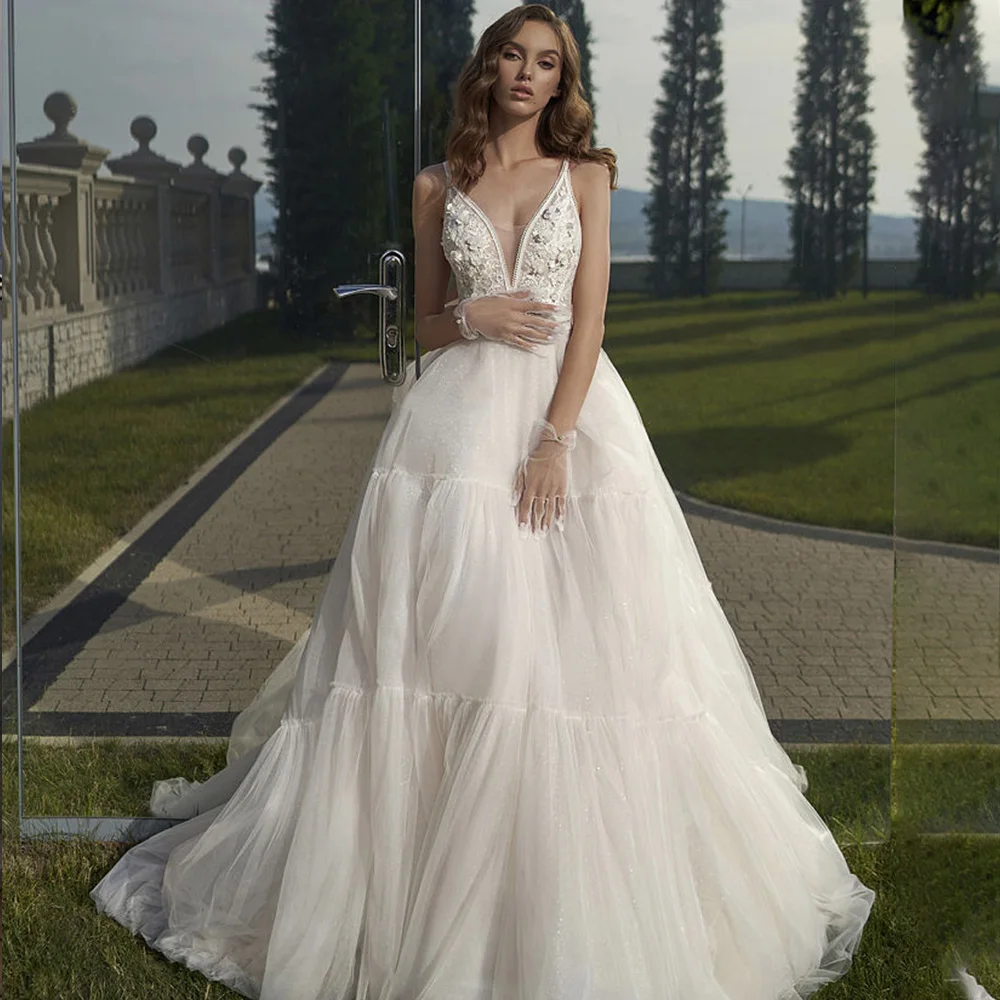 A-Line V-Neck Wedding Dress Backless Tulle Lace Appliques Brides Gowns For Women Custom Made Measures Civil Sweep Train White
A-Line V-Neck Wedding Dress Backless Tulle Lace Appliques Brides Gowns For Women Custom Made Measures Civil Sweep Train White