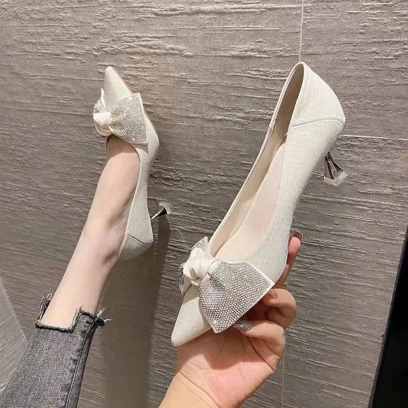 Summer Stiletto Pointed Toe Bow Rhinestone High Heels 2022 New Daily Office Career Slip-On Fashion Women's Shoes Pumps Shallow
Summer Stiletto Pointed Toe Bow Rhinestone High Heels 2022 New Daily Office Career Slip-On Fashion Women's Shoes Pumps Shallow