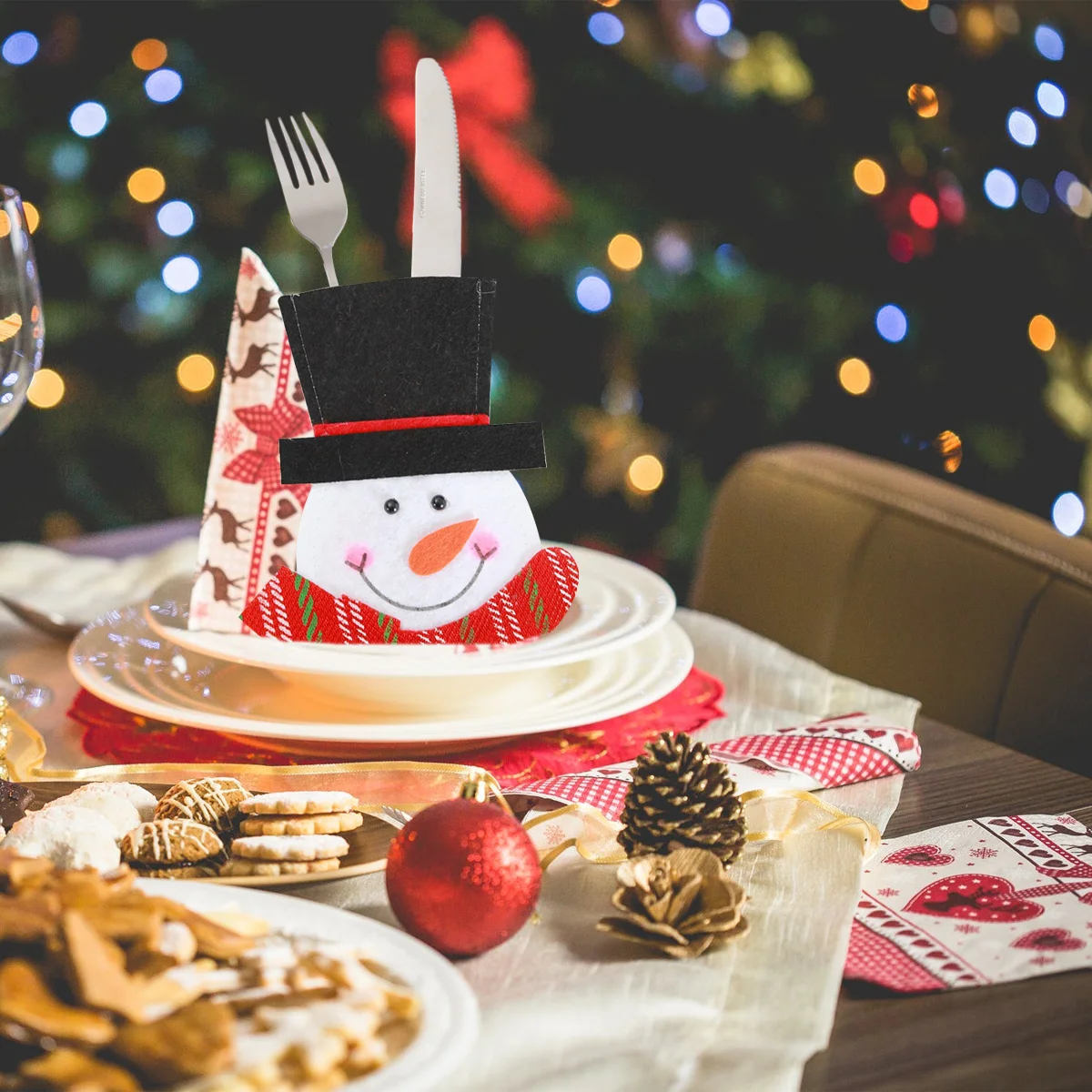 2pcs Christmas Decor Accessory Christmas Tableware Bag Snowman Tableware Holder Christmas Silverware Pockets
2pcs Christmas Decor Accessory Christmas Tableware Bag Snowman Tableware Holder Christmas Silverware Pockets