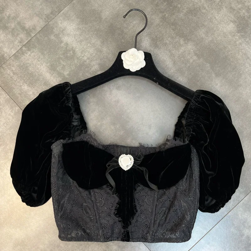 Spring 2022 New Arrival Short Fluffy Sleeve Square Collar Bow Lace Slim Waist Black Velvet T Shirt Women Crop Top GE097
Spring 2022 New Arrival Short Fluffy Sleeve Square Collar Bow Lace Slim Waist Black Velvet T Shirt Women Crop Top GE097