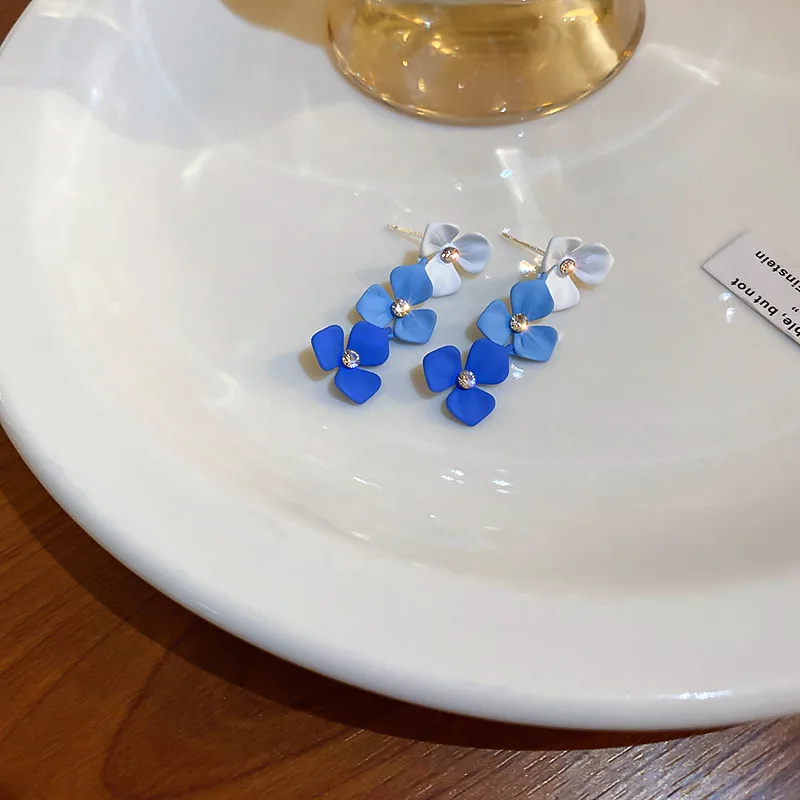 Cute Lovely Contrast Color Gradient Flower Earring for Women Spark Rhinestone Floral Long Dangle Earrings Casual Party Jewelry
Cute Lovely Contrast Color Gradient Flower Earring for Women Spark Rhinestone Floral Long Dangle Earrings Casual Party Jewelry
