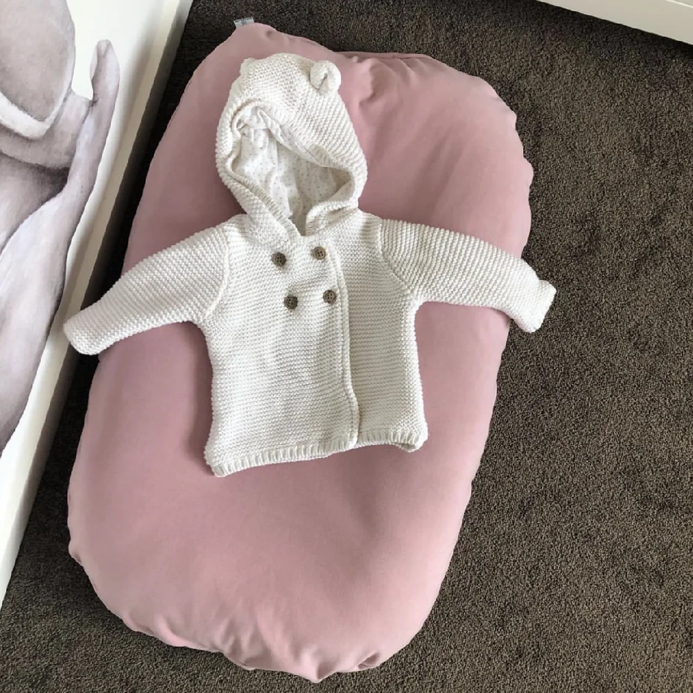 75X42cm Cotton Baby Nest Bed Baby Pod Cocoon Baby Bassinet for Bed Lounger Nest Pod Cot Sleeping Baby Lounger
75X42cm Cotton Baby Nest Bed Baby Pod Cocoon Baby Bassinet for Bed Lounger Nest Pod Cot Sleeping Baby Lounger