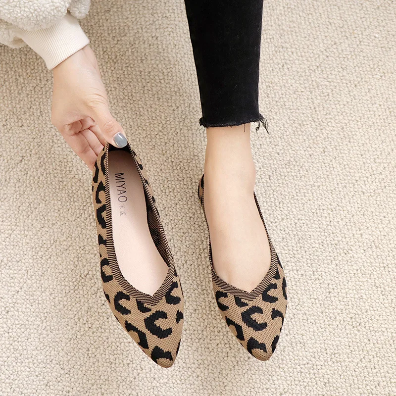 2022 Fashion Breathable Leopard Mesh Ballet Flats Pointed Toe Slip On Loafers Women Casual Soft Rubber Sole Boat Shoes
2022 Fashion Breathable Leopard Mesh Ballet Flats Pointed Toe Slip On Loafers Women Casual Soft Rubber Sole Boat Shoes