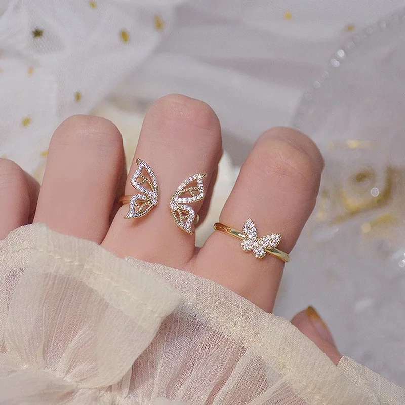 Statement Sparkling Butterfly Crystal Adjustable Open Lucky Ring for Women Inlaid White Zircon Rings Engagement Wedding Rings
Statement Sparkling Butterfly Crystal Adjustable Open Lucky Ring for Women Inlaid White Zircon Rings Engagement Wedding Rings
