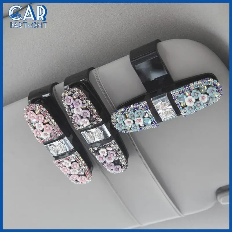 Портативный автомобильный зажим для солнцезащитных очков Многофункциональный Неразрушающий зажим для хранения карт прочный зажим для очков с бриллиантом
Портативный автомобильный зажим для солнцезащитных очков Многофункциональный Неразрушающий зажим для хранения карт прочный зажим для очков с бриллиантом