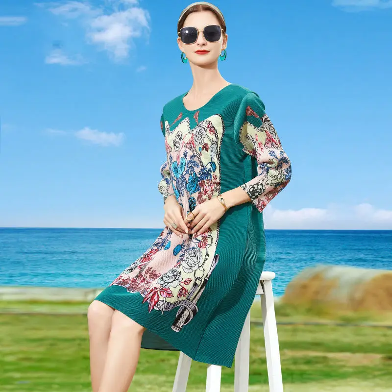 Square retro pleximing dress 2022 spring and summer seven-point sleeve round neck green print large size cover meat thin dress
Square retro pleximing dress 2022 spring and summer seven-point sleeve round neck green print large size cover meat thin dress