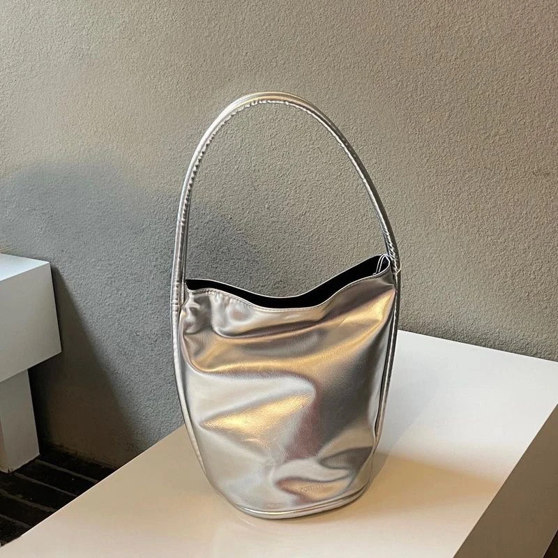 Bucket Shape Bags For Women Luxury Designer Handbag And Purse 2023 New PU Casual Style Soft Skin Material High Quality Lady Bag 
Bucket Shape Bags For Women Luxury Designer Handbag And Purse 2023 New PU Casual Style Soft Skin Material High Quality Lady Bag