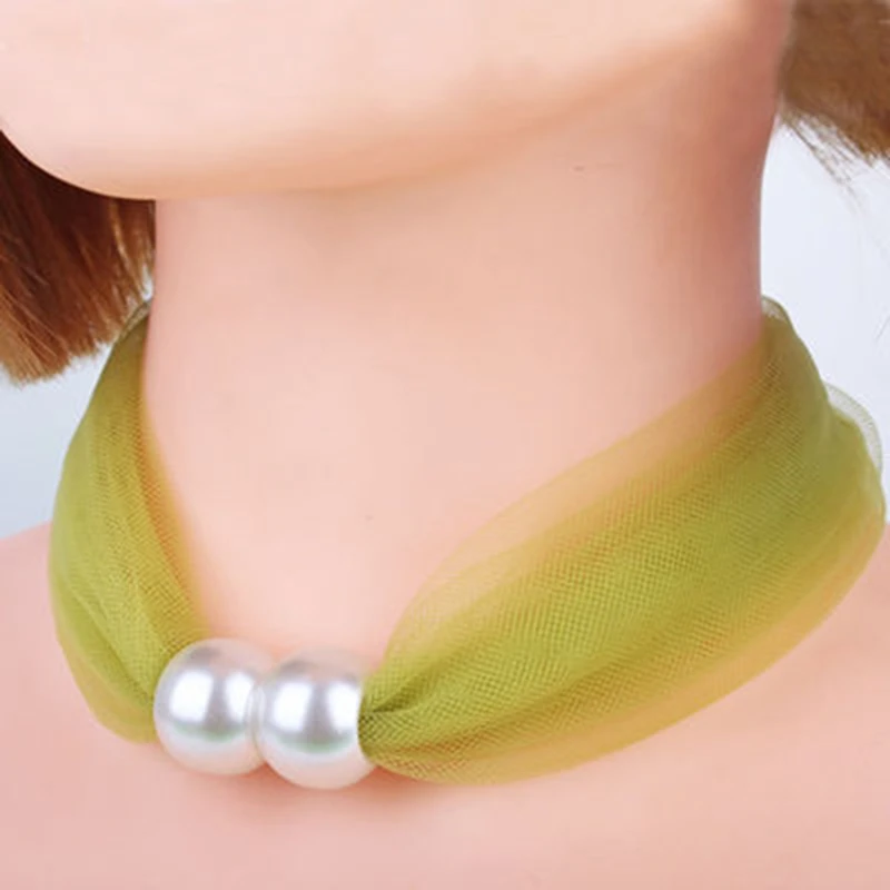 Ladies's Pearl Small Bib Headgear Female Neck Sleeve Silk Scarf Four Seasons Earrings Neck Scarf Fashion Fake Collar
Ladies's Pearl Small Bib Headgear Female Neck Sleeve Silk Scarf Four Seasons Earrings Neck Scarf Fashion Fake Collar