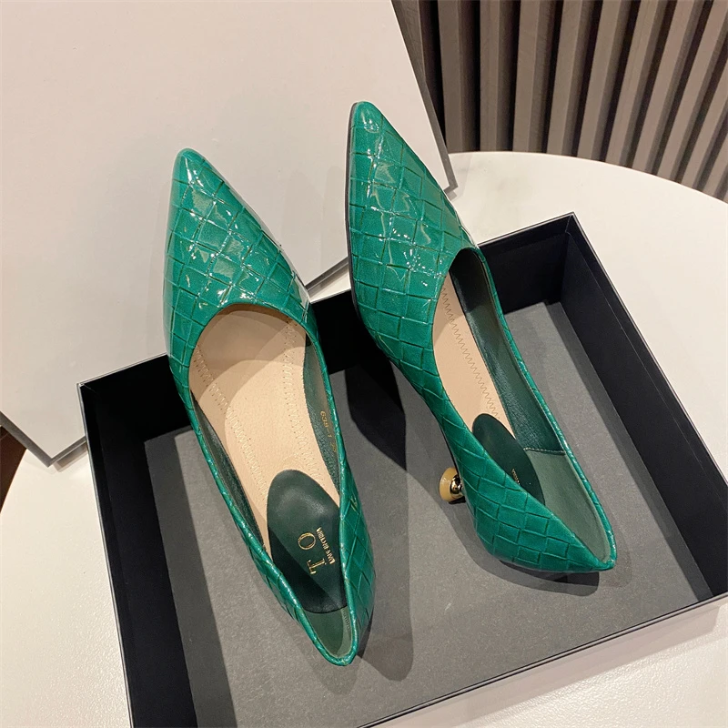 3CM Green Low Heel Shoes For Women Summer Korean Style Sexy Pointed Toe Pumps Office Lady Work Casual Shoes
3CM Green Low Heel Shoes For Women Summer Korean Style Sexy Pointed Toe Pumps Office Lady Work Casual Shoes