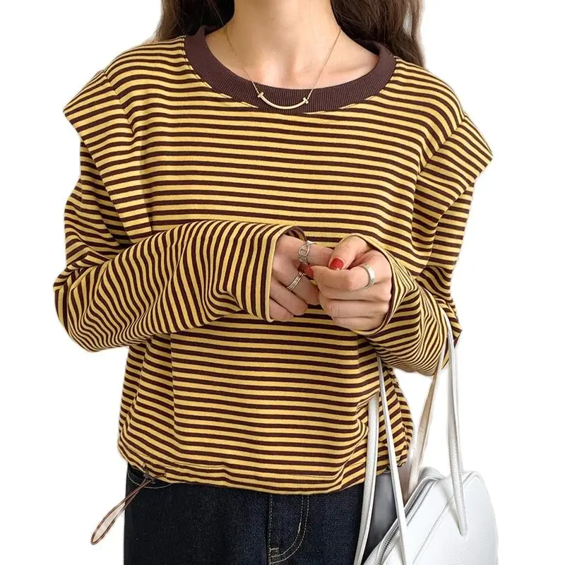 2022 New Ladies Fashion Women's High-Quality Simple Round Neck Contrast Color Striped Long-Sleeved T-Shirt Women
2022 New Ladies Fashion Women's High-Quality Simple Round Neck Contrast Color Striped Long-Sleeved T-Shirt Women