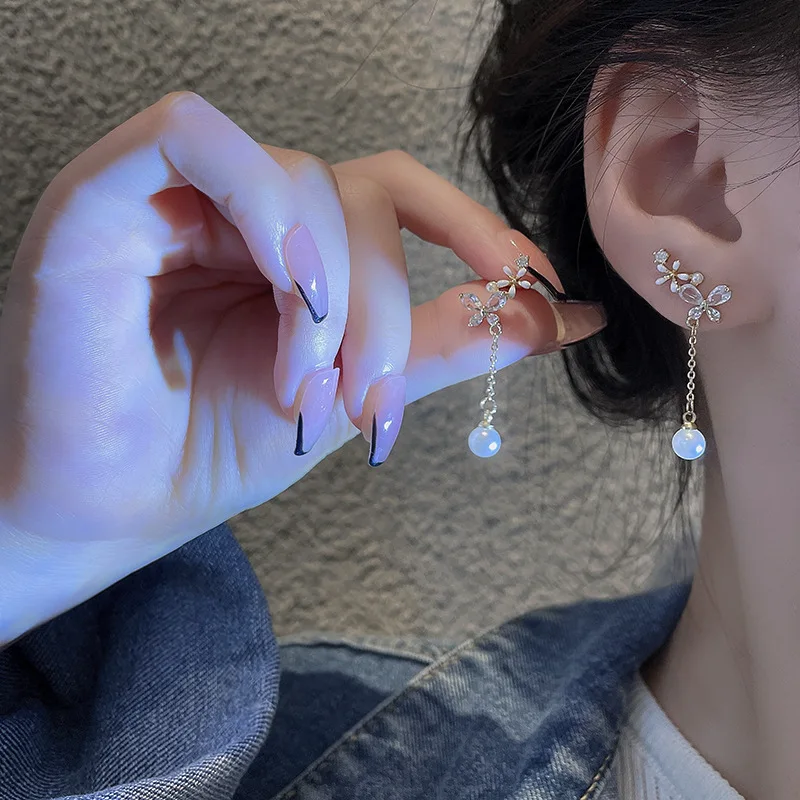 Animals Luxury Tassels Dangler for Women Crystal Butterfly Drop Earrings Flower Pearl Earstuds Silver Color Custom Jewelry
Animals Luxury Tassels Dangler for Women Crystal Butterfly Drop Earrings Flower Pearl Earstuds Silver Color Custom Jewelry
