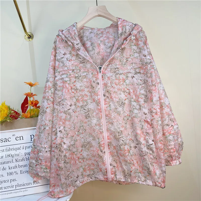 2022 Summer Women Floral Print Hooded Sun Protection Coat Drawstring Waist Long Sleeve Female Casual Sunscreen Jacket Ropa Mujer
2022 Summer Women Floral Print Hooded Sun Protection Coat Drawstring Waist Long Sleeve Female Casual Sunscreen Jacket Ropa Mujer