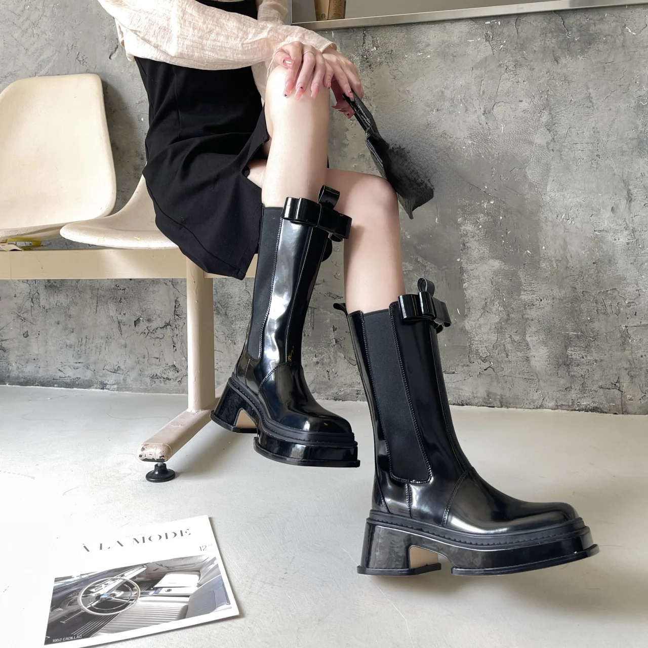 Quare Toe Patent Leather Boots Women Gothic Bow Thick Heel Platform Chelsea Boots Woman Slip on ChuSnky Booties
Quare Toe Patent Leather Boots Women Gothic Bow Thick Heel Platform Chelsea Boots Woman Slip on ChuSnky Booties