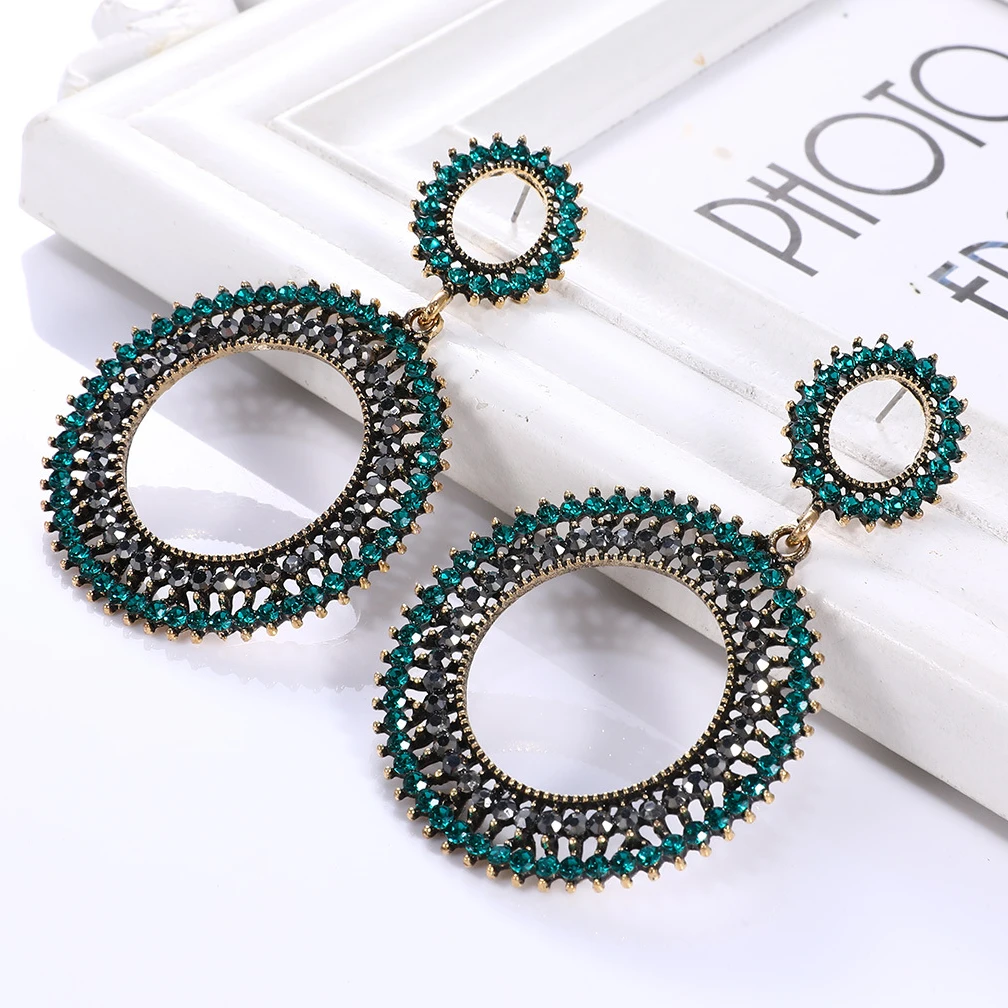 Hot Retro New Exaggerated Drop Earrings for Women Girls Hoop-shaped Crystal Rhinestone Beads Big Pendant Fashion Wedding Jewelry
Hot Retro New Exaggerated Drop Earrings for Women Girls Hoop-shaped Crystal Rhinestone Beads Big Pendant Fashion Wedding Jewelry