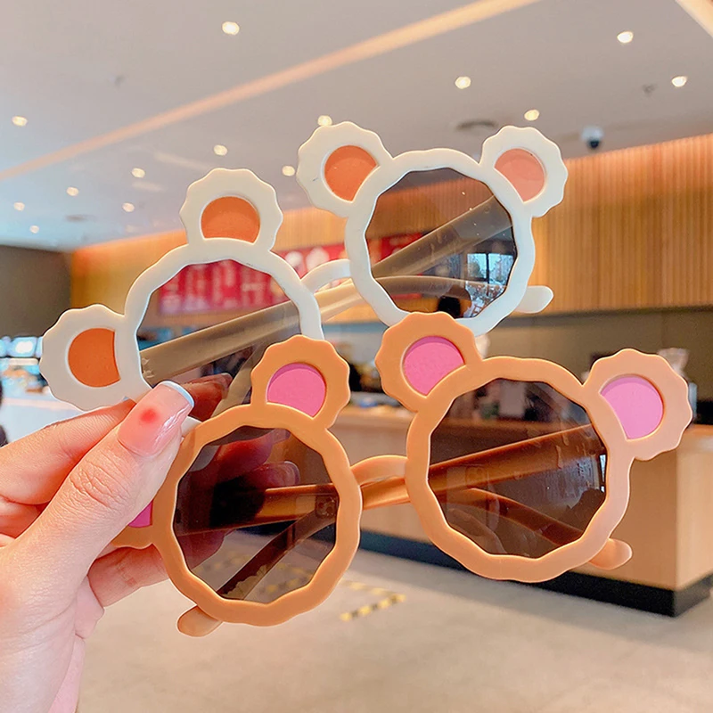 Summer Children Sunflower Round Sunglasses Boys Girls Cute Cartoon Bear Cat Rainbow Sunglasses UV Protection Classic Kid Eyewear
Summer Children Sunflower Round Sunglasses Boys Girls Cute Cartoon Bear Cat Rainbow Sunglasses UV Protection Classic Kid Eyewear