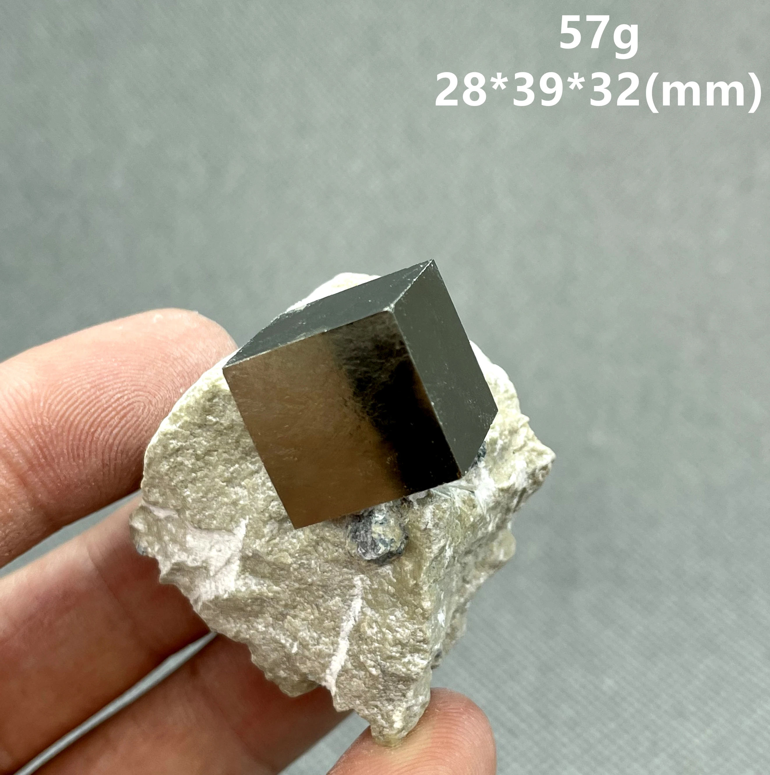 NEW! 100% natural shiny Spanish Cuboid and cube pyrite mineral specimen stones and crystals healing crystals quartz gemstones
NEW! 100% natural shiny Spanish Cuboid and cube pyrite mineral specimen stones and crystals healing crystals quartz gemstones