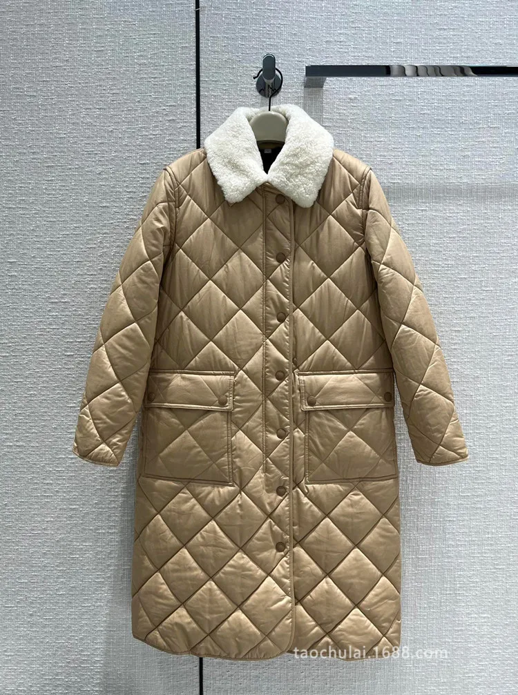 2022 New Winter Coat Long Wool Collar Jacket Women Autumn Quilted Rhombic Plaid Fashion Warm Thick Cotton Padded Clothes Parkas
2022 New Winter Coat Long Wool Collar Jacket Women Autumn Quilted Rhombic Plaid Fashion Warm Thick Cotton Padded Clothes Parkas