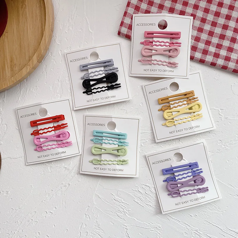 Ins Metal Paint Sweet Candy Color Gradient Children's Edge Clip Hollow Geometric Cute Wave Hairpin Hair Accessories
Ins Metal Paint Sweet Candy Color Gradient Children's Edge Clip Hollow Geometric Cute Wave Hairpin Hair Accessories