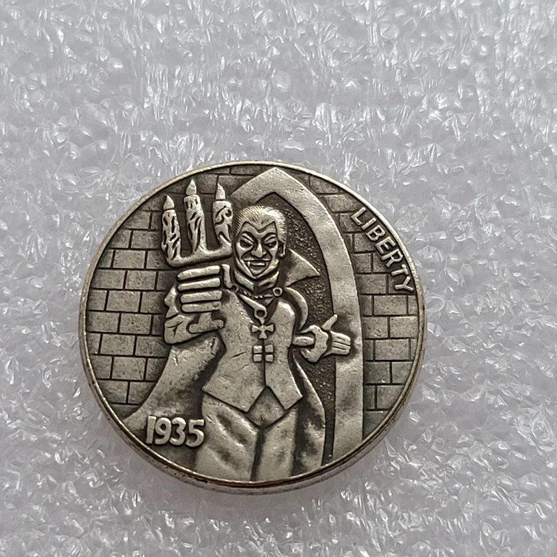 1935 серебряные монеты буйвола, памятные монеты, коллекционные монеты, Волшебная монета, украшение для дома, настольное украшение, #801
1935 серебряные монеты буйвола, памятные монеты, коллекционные монеты, Волшебная монета, украшение для дома, настольное украшение, #801