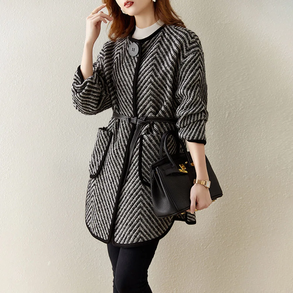 Straight Regular Pocket One Button Fall Women's Overcoat Fashion Woolen Coat 2021 Autumn Winter Office Lady Slim-fit Outwear
Straight Regular Pocket One Button Fall Women's Overcoat Fashion Woolen Coat 2021 Autumn Winter Office Lady Slim-fit Outwear