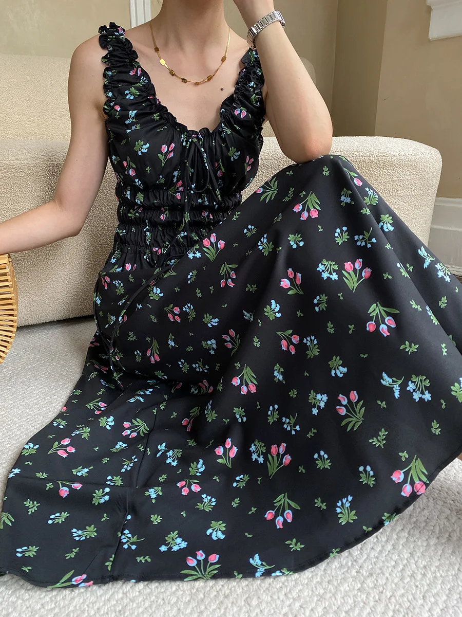 Summer Lace-up Floral Tank Dress Women V-neck Sleeveless Elastic High Waist A-line Midi Holiday Dresses 2023
Summer Lace-up Floral Tank Dress Women V-neck Sleeveless Elastic High Waist A-line Midi Holiday Dresses 2023