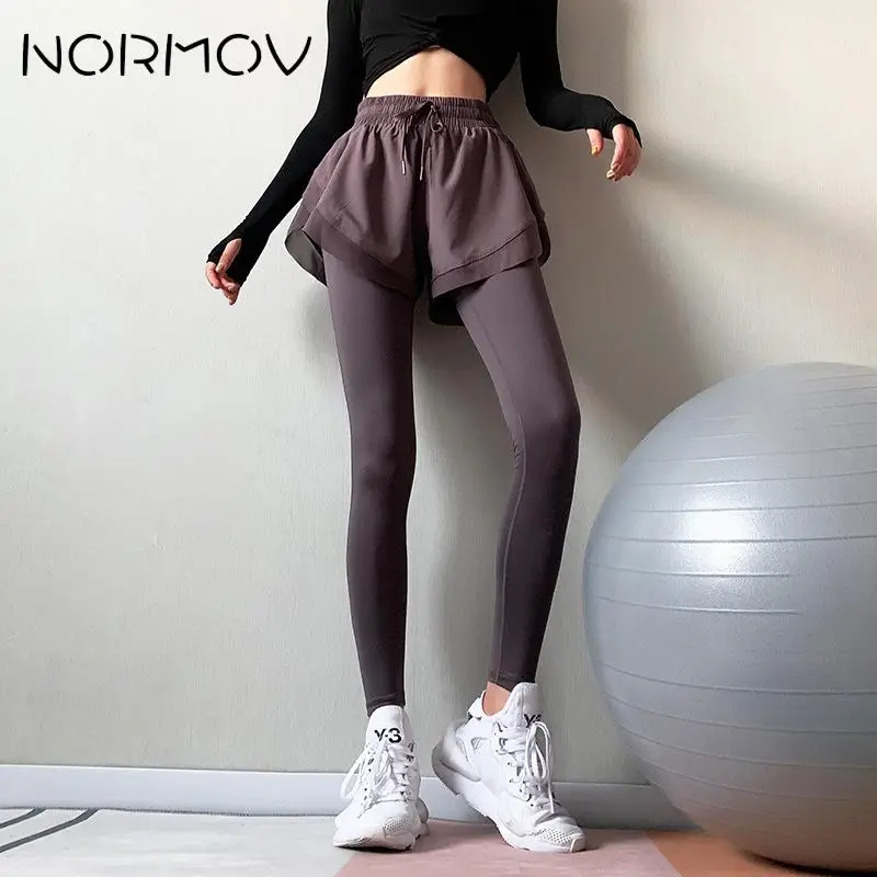 Спортивные женские леггинсы NORMOV, спортивные Леггинсы с имитацией двух брюк для фитнеса и бега
Спортивные женские леггинсы NORMOV, спортивные Леггинсы с имитацией двух брюк для фитнеса и бега