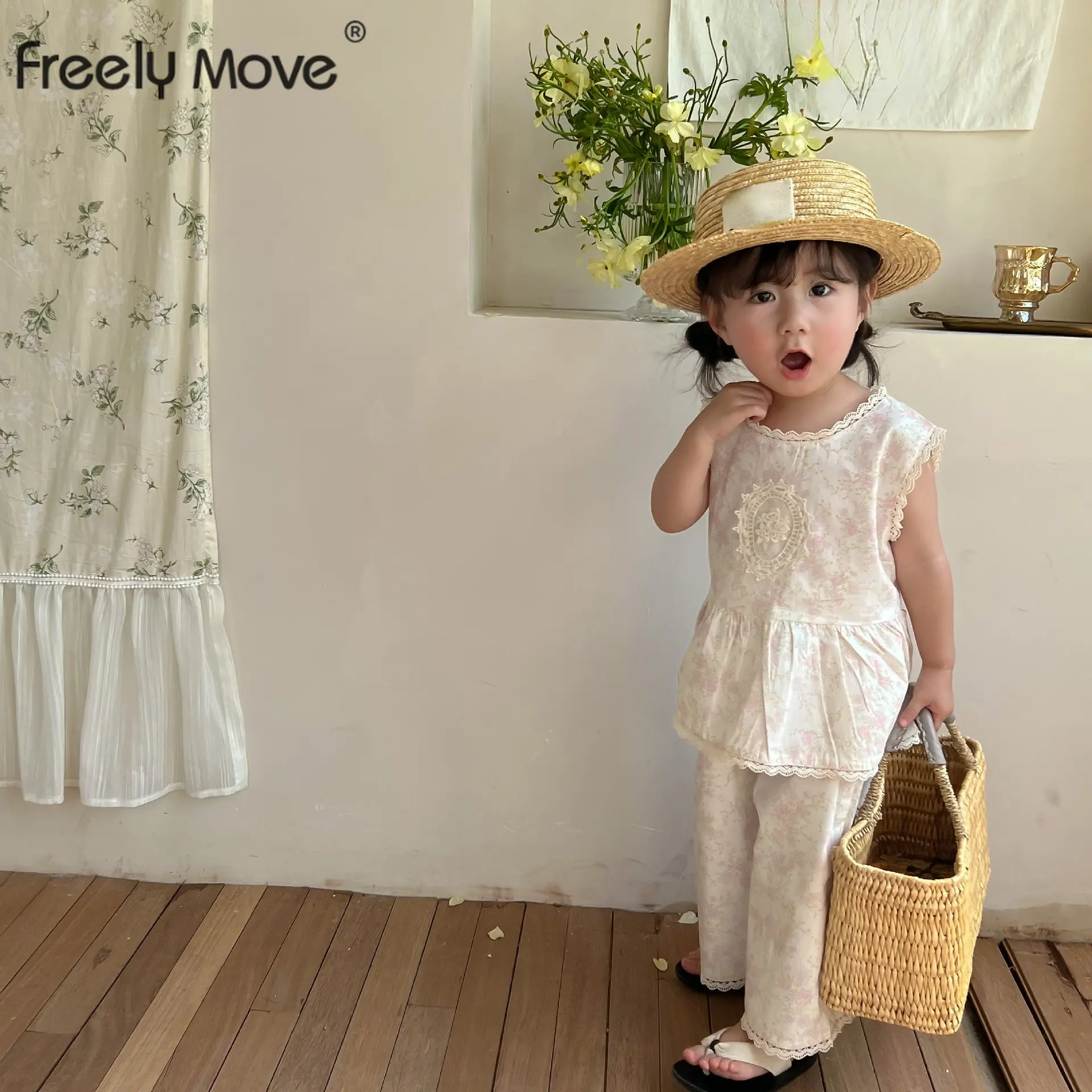 Baby Clothing Sets Children Kids Clothes Girls Floral Lace Ruffles Sleeveless Tops+Pants Suits 2pcs Girls Sweet Set
Baby Clothing Sets Children Kids Clothes Girls Floral Lace Ruffles Sleeveless Tops+Pants Suits 2pcs Girls Sweet Set