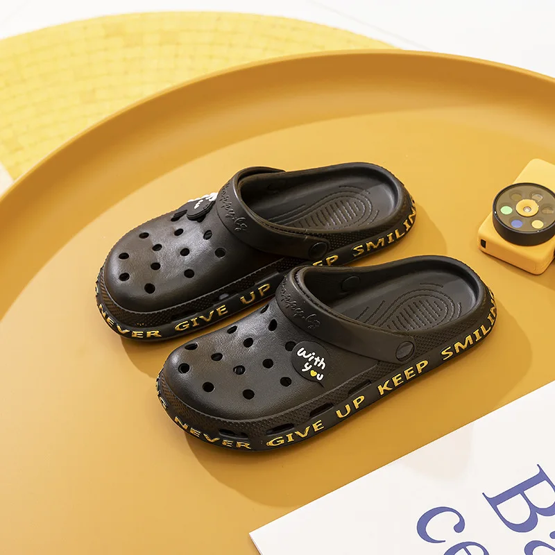 Slippers Hole Shoes Cute Cartoon Breathable Non-slip Garden Beach Outside Shoes for Men and Women Sandals Summer Home
Slippers Hole Shoes Cute Cartoon Breathable Non-slip Garden Beach Outside Shoes for Men and Women Sandals Summer Home