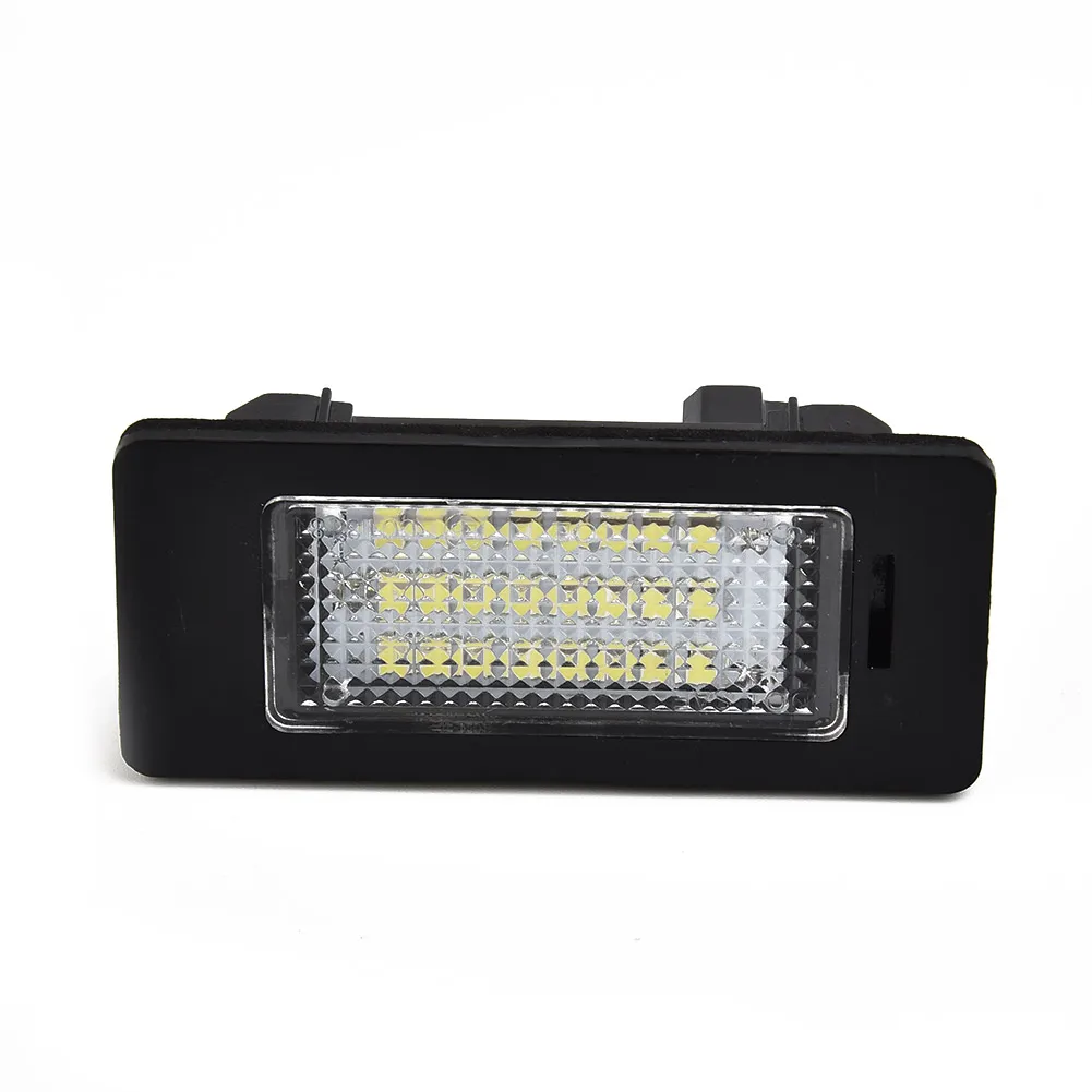 New High Quality License Plate Number Lights For BMW E90 M3 E92 High Brightness No Errors E60 E61 E93 E70 E39 F30
New High Quality License Plate Number Lights For BMW E90 M3 E92 High Brightness No Errors E60 E61 E93 E70 E39 F30
