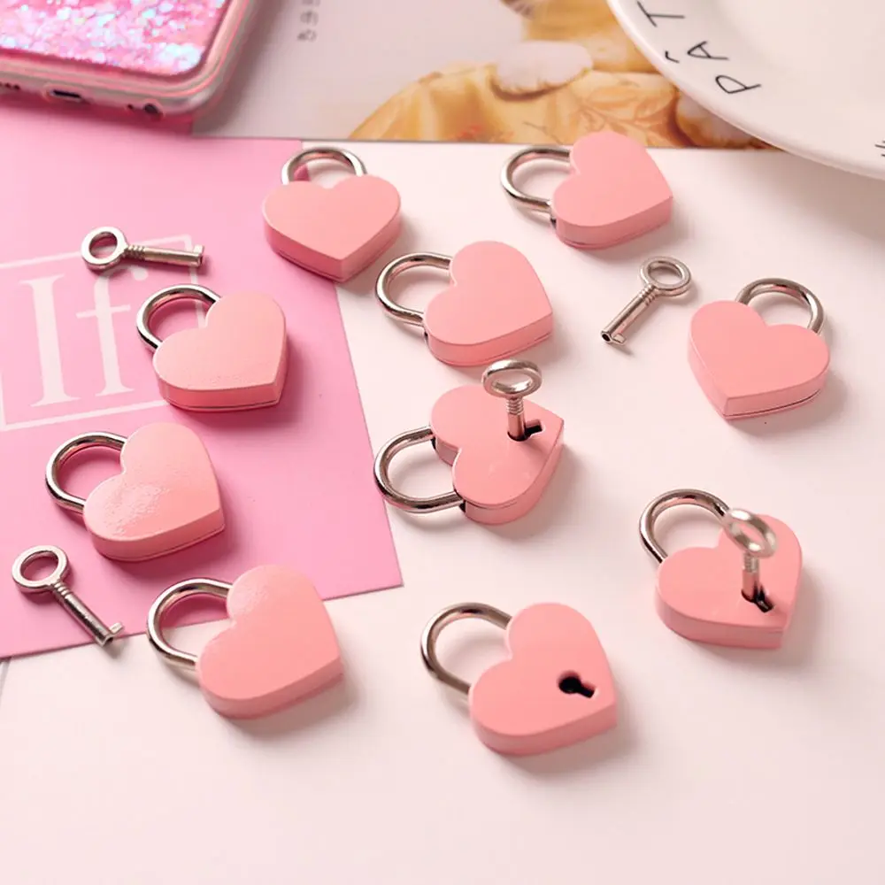 Mini Heart Shape Padlock Vintage Lock Old Antique Style Pink Romantic Diary Padlocks Key Lock with Key
Mini Heart Shape Padlock Vintage Lock Old Antique Style Pink Romantic Diary Padlocks Key Lock with Key