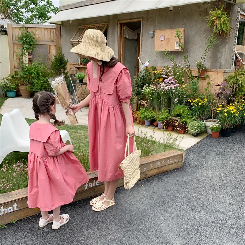 2022 Summer Mother-daughter Matching Dress Girls Doll Collar Short-sleeved Solid Color Knee-length Dress Mommy and Me Dresses
2022 Summer Mother-daughter Matching Dress Girls Doll Collar Short-sleeved Solid Color Knee-length Dress Mommy and Me Dresses
