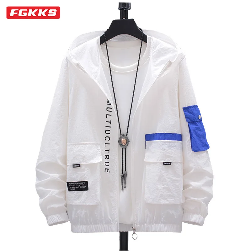 Men's Sunscreen Jackets Casual Male Hoody Thin Breathable Coats Summer Mens Slim Fit Outwear Outdoor Windbreaker Jackets Men
Men's Sunscreen Jackets Casual Male Hoody Thin Breathable Coats Summer Mens Slim Fit Outwear Outdoor Windbreaker Jackets Men