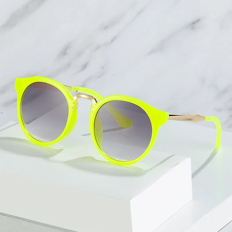 New 2022 Kid Sunglasses Girls Boys Oversized Round Sunglass Children Jelly Color Gradient Glasses UV400 Fluorescent
New 2022 Kid Sunglasses Girls Boys Oversized Round Sunglass Children Jelly Color Gradient Glasses UV400 Fluorescent