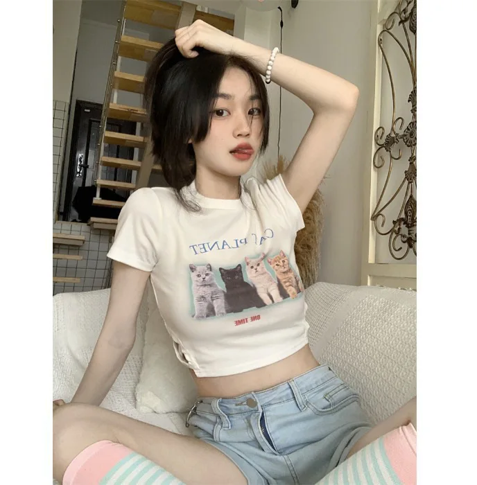 Cat Print Slim Fit White Short Sleeve T-Shirt Women 2023 Summer Sweet Spicy Open Umbilical Short Student Bottom Top Fashion
Cat Print Slim Fit White Short Sleeve T-Shirt Women 2023 Summer Sweet Spicy Open Umbilical Short Student Bottom Top Fashion