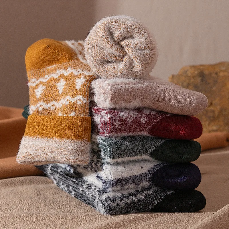 Winter Thickened Rabbit Velvet Socks Cute Christmas Socks Plus Velvet Warm Sleep Socks Ladies Medium Tube Socks Long Socks
Winter Thickened Rabbit Velvet Socks Cute Christmas Socks Plus Velvet Warm Sleep Socks Ladies Medium Tube Socks Long Socks