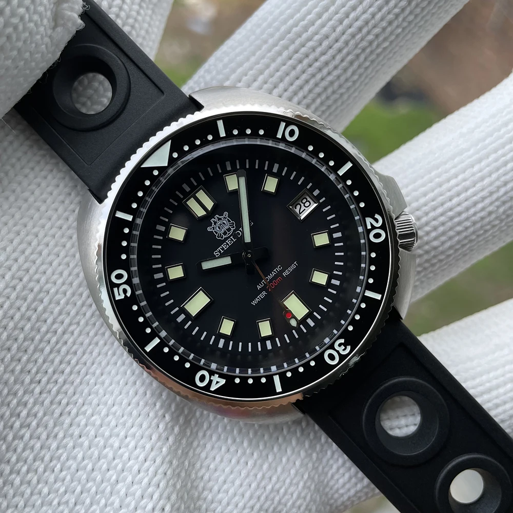 Steeldive SD1970 White Date Background 200M Wateproof NH35 6105 Turtle Automatic Dive Diver Watch
Steeldive SD1970 White Date Background 200M Wateproof NH35 6105 Turtle Automatic Dive Diver Watch