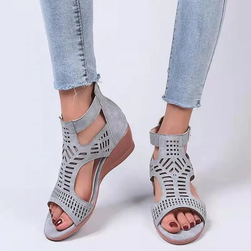 New Fashion Sandals Comfortable Outdoor Gladiator Wedge Roman High Heels Party Hollow Block Heel Zipper Shoes
New Fashion Sandals Comfortable Outdoor Gladiator Wedge Roman High Heels Party Hollow Block Heel Zipper Shoes
