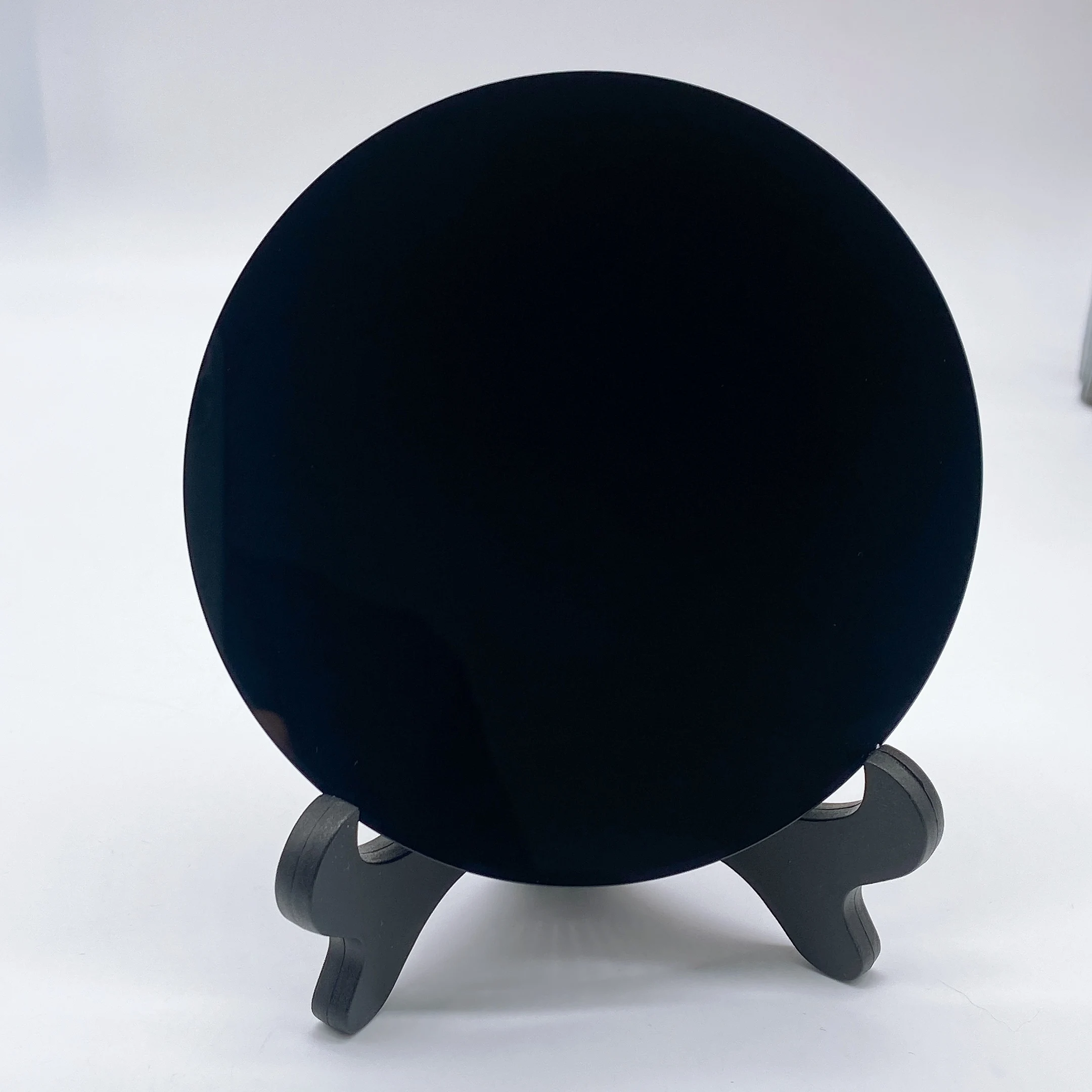 Зеркало для гадания из обсидиана
Зеркало для гадания из обсидиана