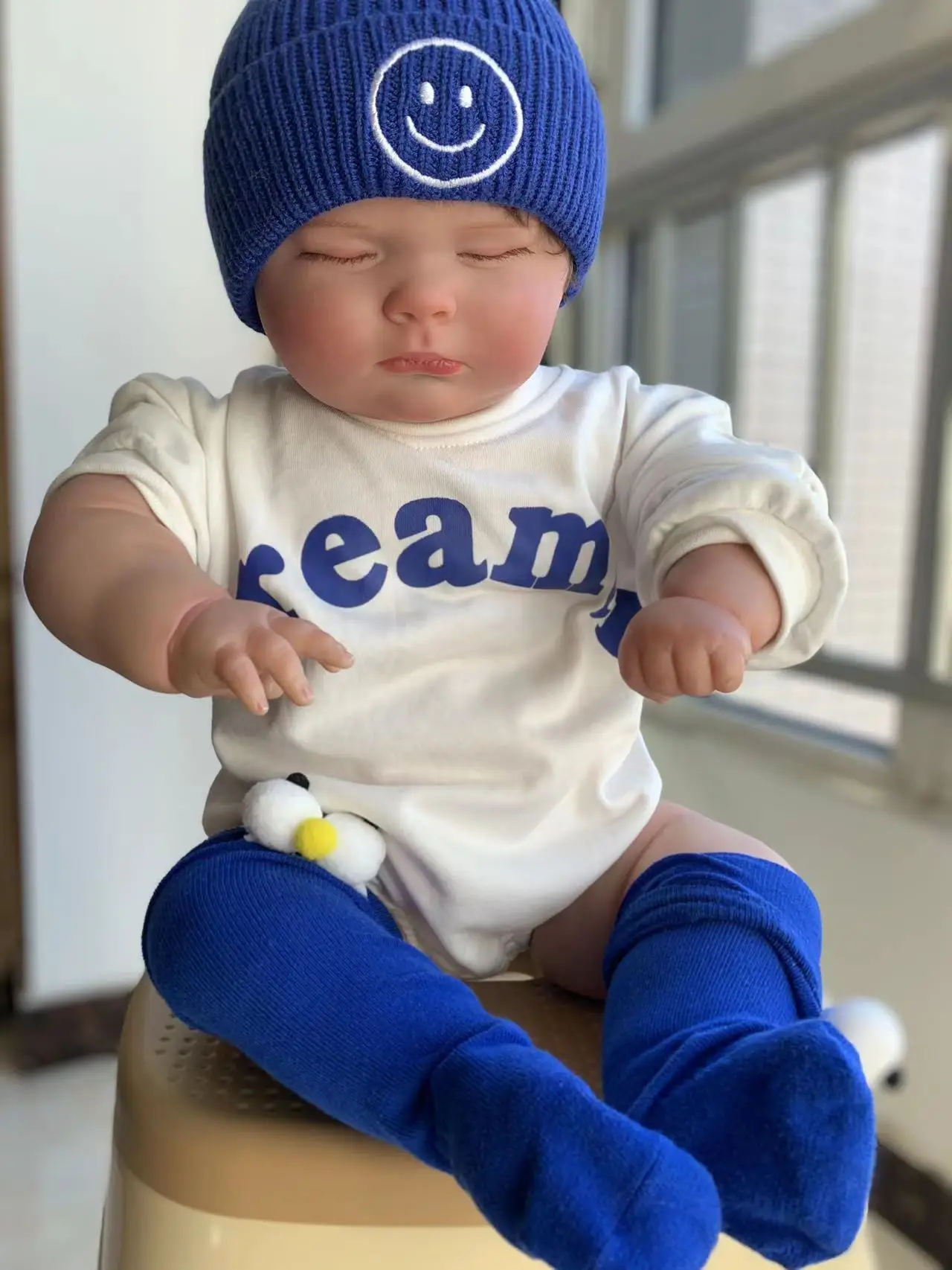 24 Inch Lifelike Reborn Baby Boy Doll Toy 3D Skin Hand Paintes Soft Silicone For Girl Realistic Cloth Body Toddler Art Bebe Gift
24 Inch Lifelike Reborn Baby Boy Doll Toy 3D Skin Hand Paintes Soft Silicone For Girl Realistic Cloth Body Toddler Art Bebe Gift