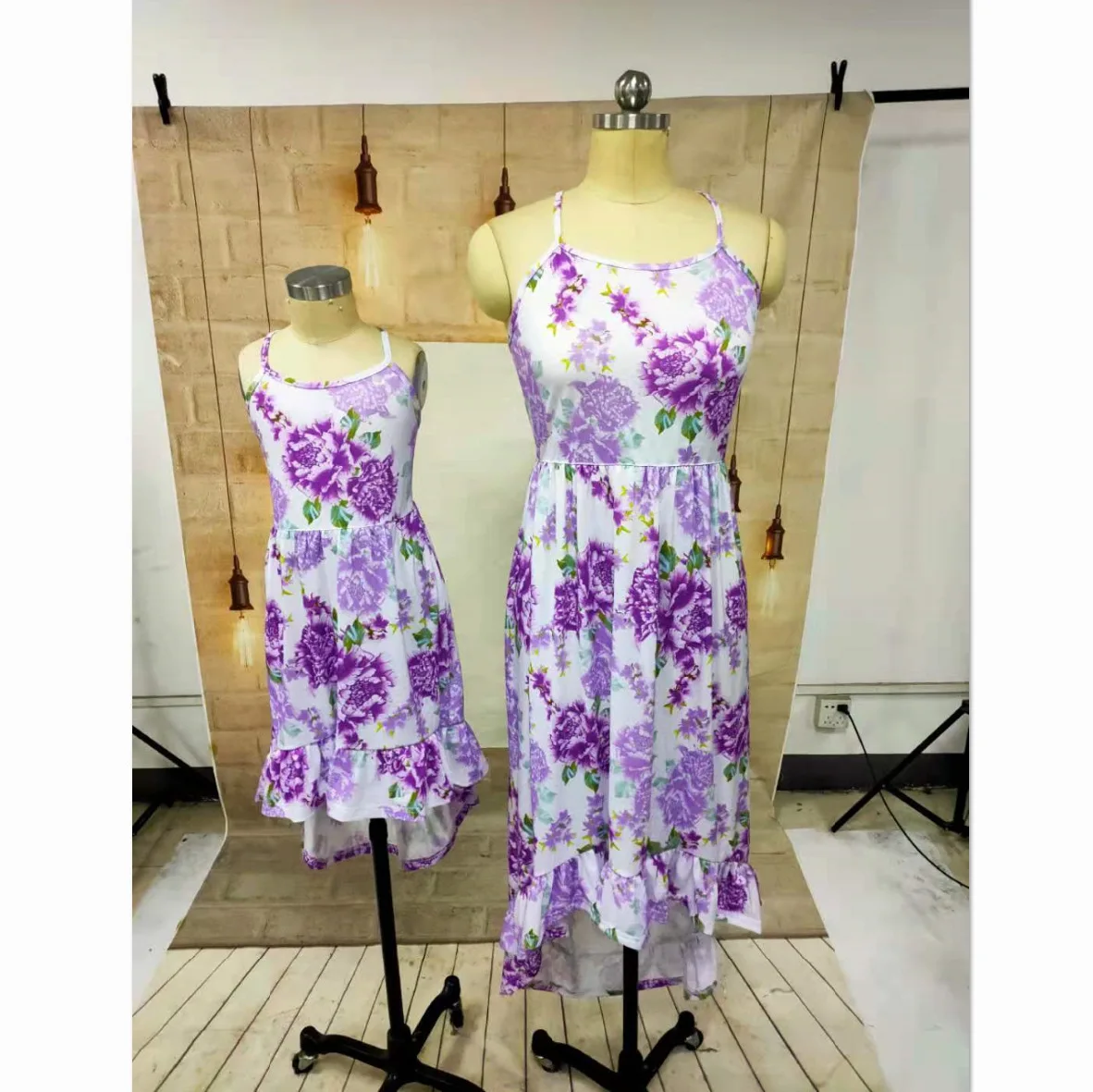 Family Matching Outfits Mother Kids Clothes Mom Floral Suspender Dress Children Dresses Daughter Casual Clothes Family Costume
Family Matching Outfits Mother Kids Clothes Mom Floral Suspender Dress Children Dresses Daughter Casual Clothes Family Costume