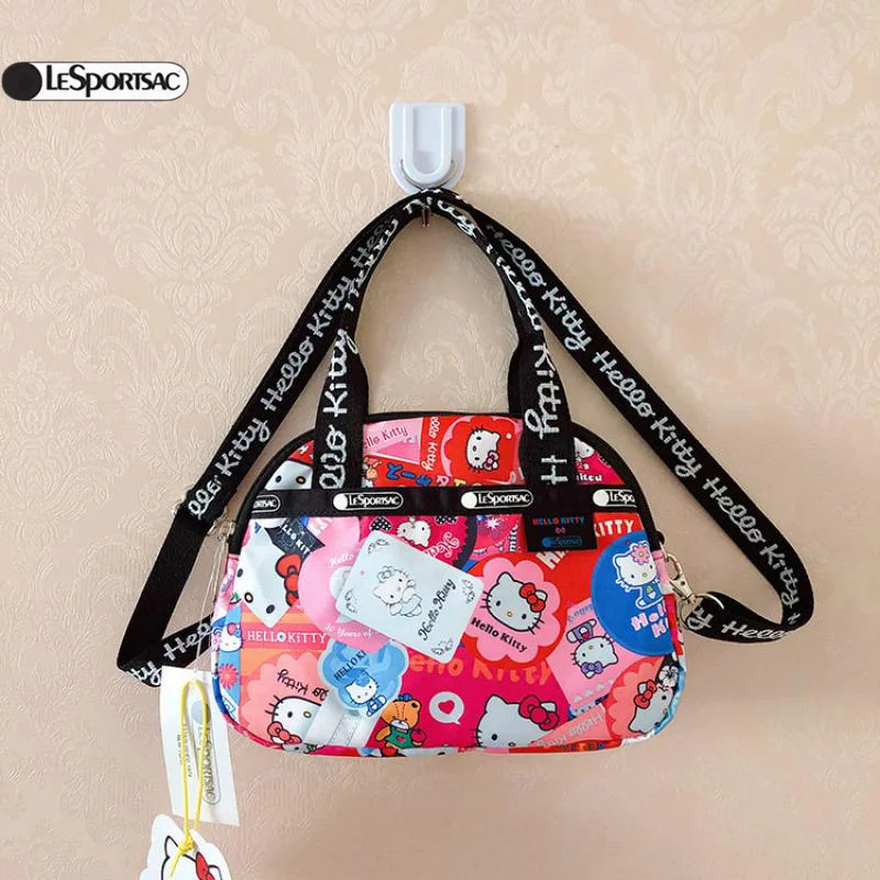 Новинка, женская сумка Sanrio Kawaii Kitty Snoopy, сумки через плечо с несколькими отделениями
Новинка, женская сумка Sanrio Kawaii Kitty Snoopy, сумки через плечо с несколькими отделениями