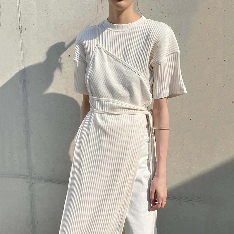 South Korea summer design more than wear method round collar splicing false two pit slit dress dress
South Korea summer design more than wear method round collar splicing false two pit slit dress dress