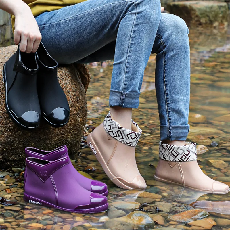 2022 New Luxury Women Rain Boots New Rubber Ladies Walking Waterproof Ankle Rain boots Woman Casual Short Boot
2022 New Luxury Women Rain Boots New Rubber Ladies Walking Waterproof Ankle Rain boots Woman Casual Short Boot