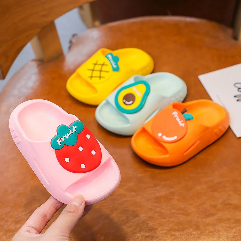New Cartoon Strawberry Kids Slippers Summer Beach Indoor Slippers Cute Girl Boy Shoes Home Soft Non-Slip Cute Children Slippers
New Cartoon Strawberry Kids Slippers Summer Beach Indoor Slippers Cute Girl Boy Shoes Home Soft Non-Slip Cute Children Slippers