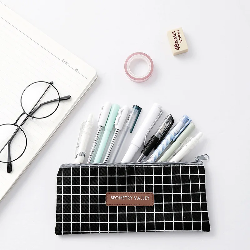 Simple Small Fresh Plaid Polka Dot Canvas Pencil Bag Creative Cute Student Pencil Bag Large Capacity Stationery Storage Bag
Simple Small Fresh Plaid Polka Dot Canvas Pencil Bag Creative Cute Student Pencil Bag Large Capacity Stationery Storage Bag