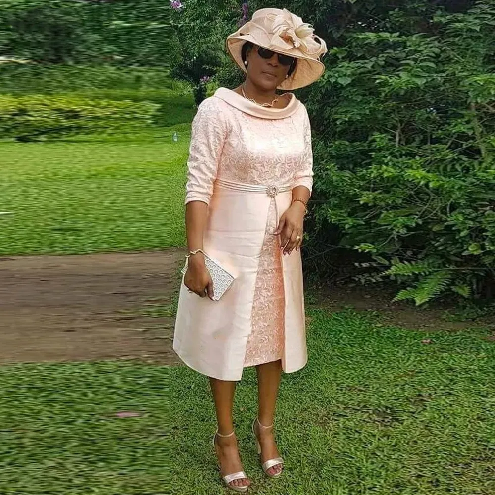 Elegent Tea Length Mother of the Bride Dress Groom Lace Dresses vestido de noit Bowl Neck Vintage Formal Dress for Wedding Party
Elegent Tea Length Mother of the Bride Dress Groom Lace Dresses vestido de noit Bowl Neck Vintage Formal Dress for Wedding Party